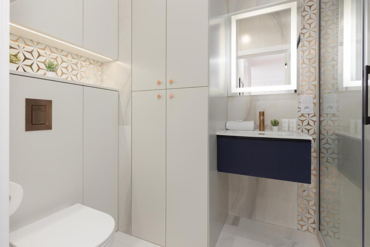 Lux Apartment Niemcewicza With Ac & Balcony Warsaw Ochota By Noclegi Renters Bagian luar foto